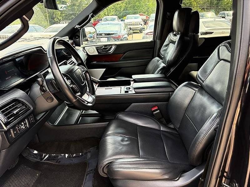 Used 2022 Lincoln Navigator Reserve AWD/4WD image 14