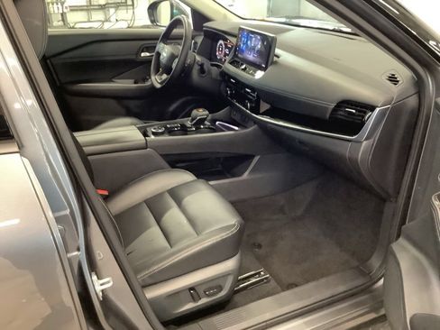 Used 2026 Nissan Rogue SL AWD/4WD image 10
