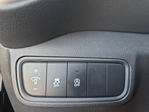 Certified 2025 Kia Soul LX w/ LX Technology Package FWD image 25