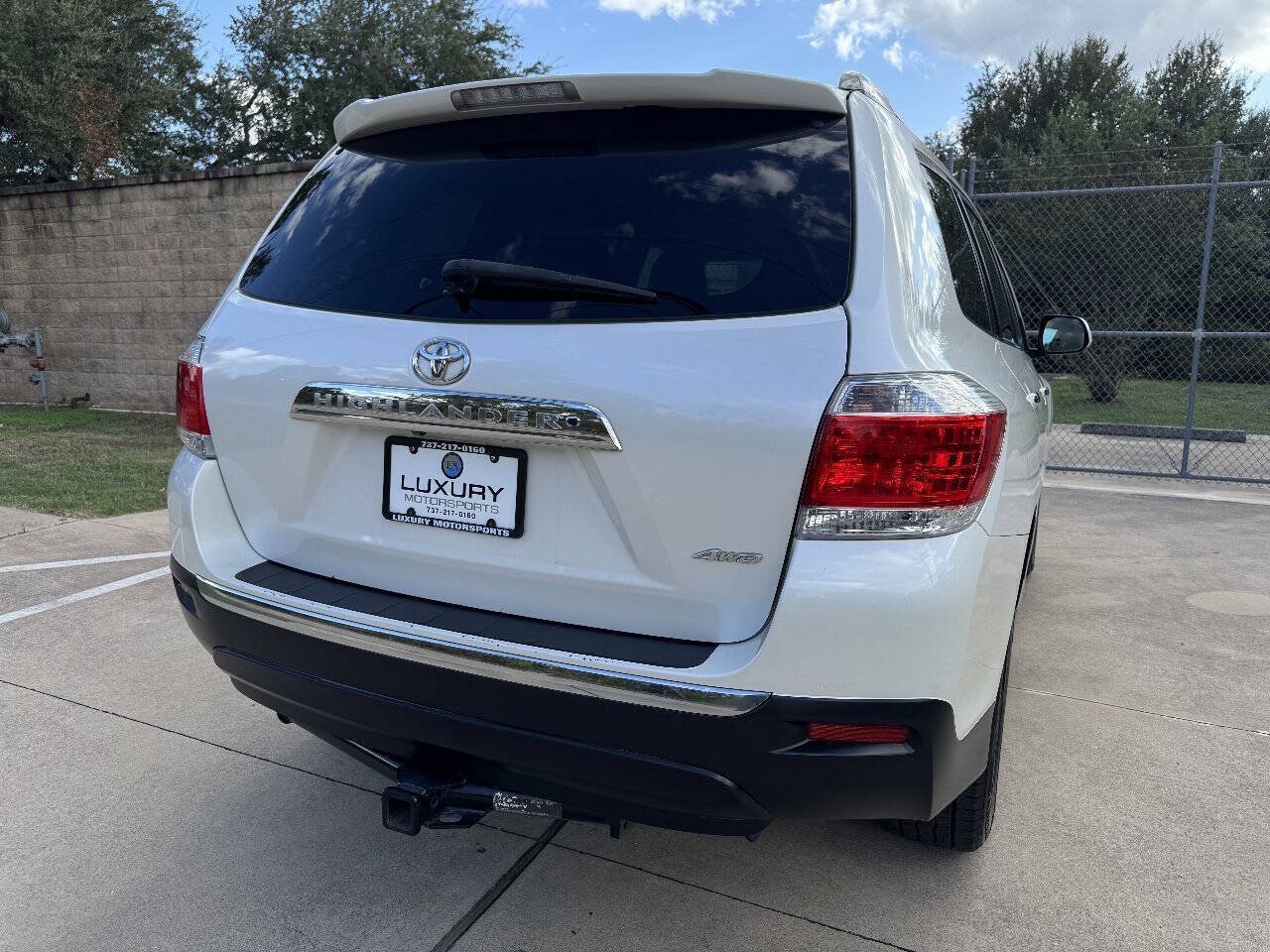 Used 2013 Toyota Highlander Limited AWD/4WD image 13