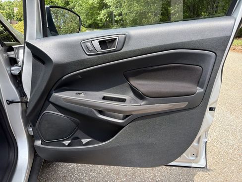 Used 2020 Ford EcoSport SE w/ SE Convenience Package FWD image 14