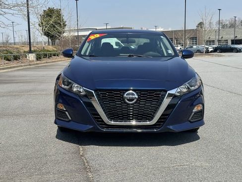 Used 2020 Nissan Altima 2.5 S image 2
