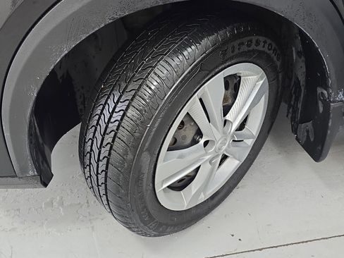 Certified 2021 Nissan Kicks S image 29