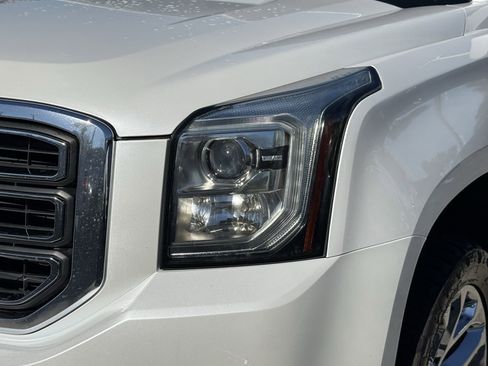 Used 2018 GMC Yukon SLT w/ HD Trailering Package image 11