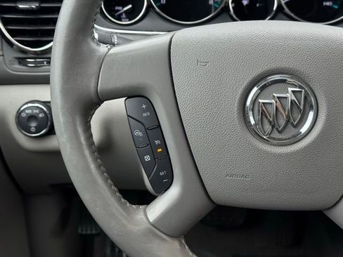 Used 2017 Buick Enclave Leather AWD/4WD image 18