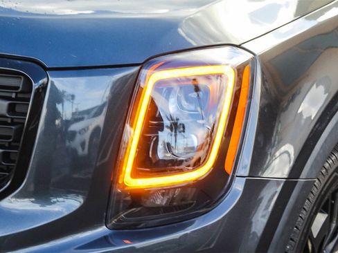 Used 2022 Kia Telluride EX w/ EX Premium Package image 8