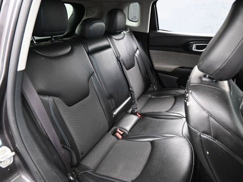 Used 2022 Jeep Compass Latitude image 44