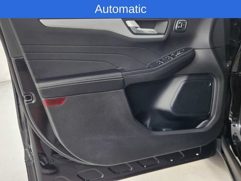 Used 2025 Ford Escape Platinum AWD/4WD image 18