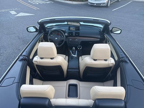 Used 2012 BMW 135i Convertible RWD image 22