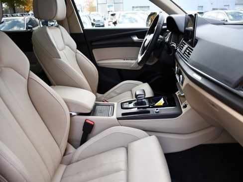 Used 2023 Audi Q5 2.0T Prestige w/ Prestige Package image 34