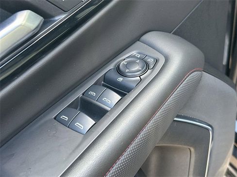 Used 2025 Chevrolet Suburban RST image 22