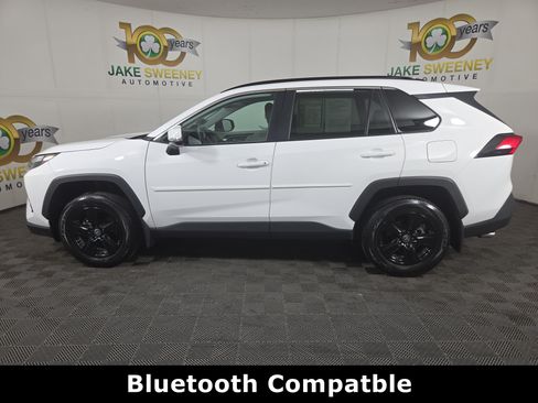 Used 2024 Toyota RAV4 XLE w/ Weather Package AWD/4WD image 4