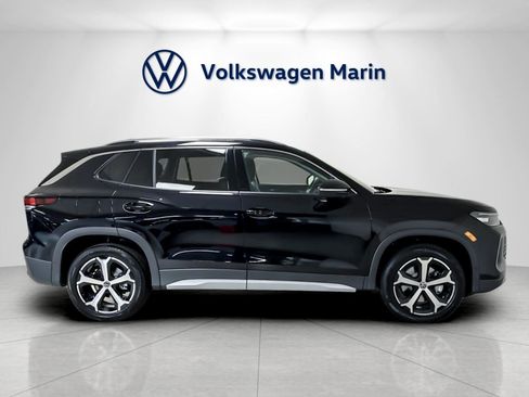 New 2026 Volkswagen Tiguan SE image 6