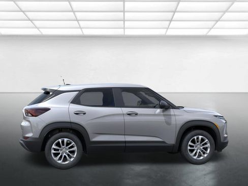 New 2026 Chevrolet TrailBlazer LS w/ LS Convenience Package FWD image 6