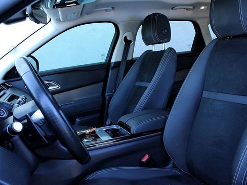 Used 2019 Land Rover Range Rover Velar image 15