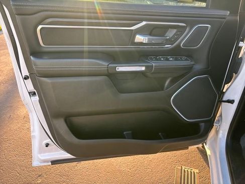 Used 2023 RAM 1500 Laramie image 10