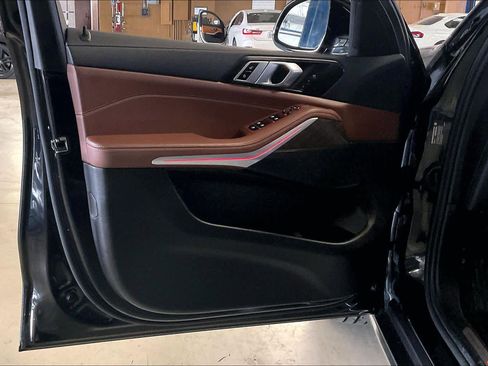 Used 2022 BMW X5 xDrive40i w/ Premium Package image 21
