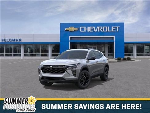 New 2026 Chevrolet Trax LT w/ Driver Confidence Package FWD image 8