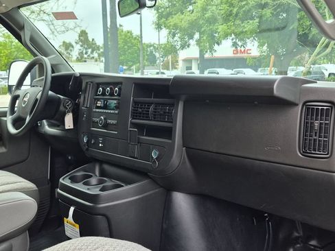 New 2026 GMC Savana 2500 w/ Driver Convenience Package RWD image 17