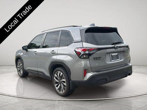 Used 2025 Subaru Forester Touring w/ Popular Package - Touring AWD/4WD image 3