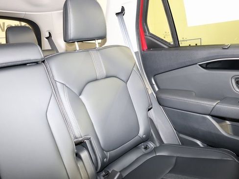 New 2025 Honda Pilot Touring image 12