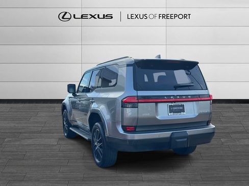 Used 2025 Lexus GX 550 w/ Cold Area Package image 6