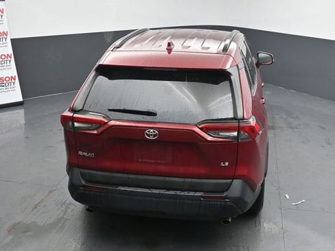 Used 2019 Toyota RAV4 LE image 16