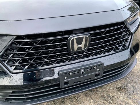 Used 2023 Honda Accord Sport image 32