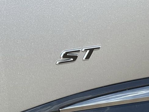 Used 2025 Buick Envision Sport Touring image 11