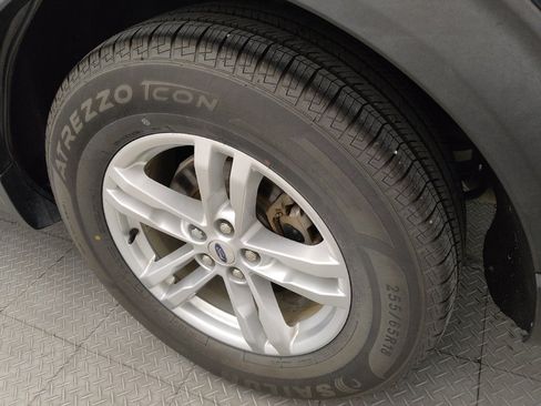 Used 2022 Ford Explorer XLT RWD image 31