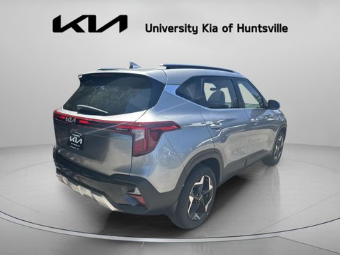 Used 2025 Kia Seltos EX w/ EX Sunroof Package image 8