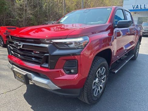 Used 2024 Chevrolet Colorado Z71 w/ Z71 Convenience Package 2 image 14