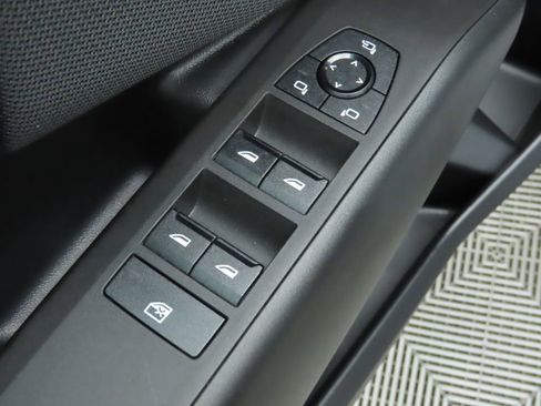 Used 2025 BMW X3 xDrive30i w/ Premium Package image 23