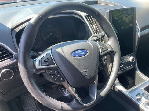 Used 2024 Ford Edge SEL image 28