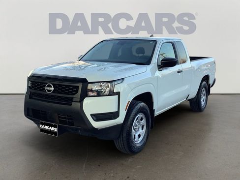 Used 2025 Nissan Frontier S image 3