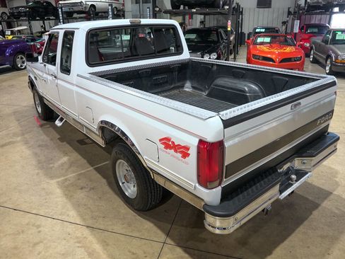 Used 1993 Ford F150 XLT image 16