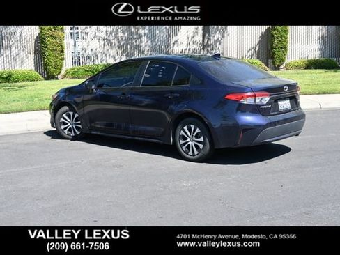 Used 2022 Toyota Corolla LE FWD image 4
