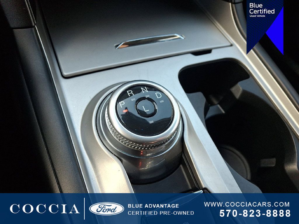 Used 2022 Ford Explorer XLT AWD/4WD image 16
