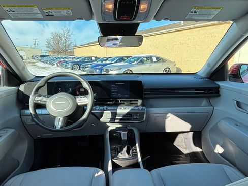 Used 2025 Hyundai Kona SEL image 33