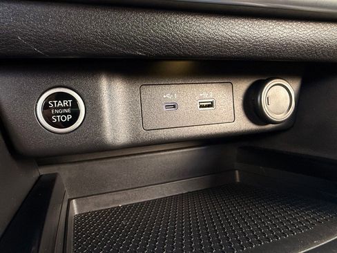 Used 2021 Nissan Rogue SV image 24