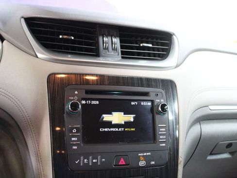 Used 2017 Chevrolet Traverse LT w/ True North Edition FWD image 19