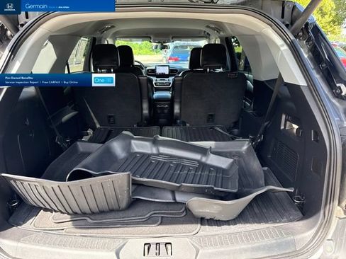 Used 2023 Ford Explorer XLT w/ Equipment Group 202A AWD/4WD image 38