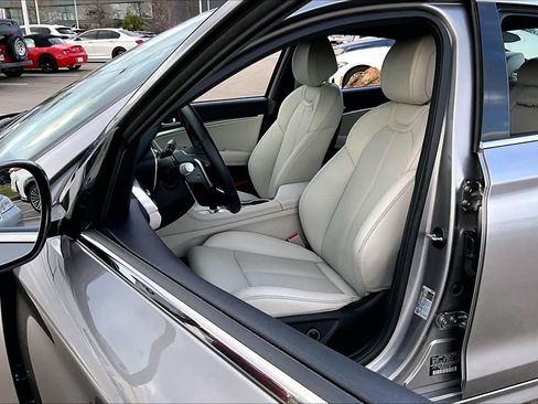 Used 2025 Genesis G70 2.5T RWD image 15