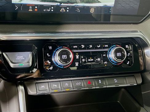 Used 2025 GMC Sierra 1500 Denali image 14