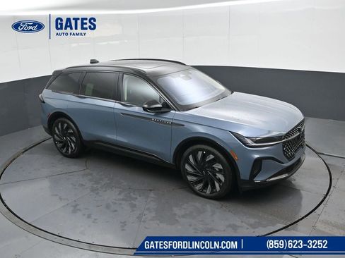 New 2026 Lincoln Nautilus Reserve AWD/4WD image 43