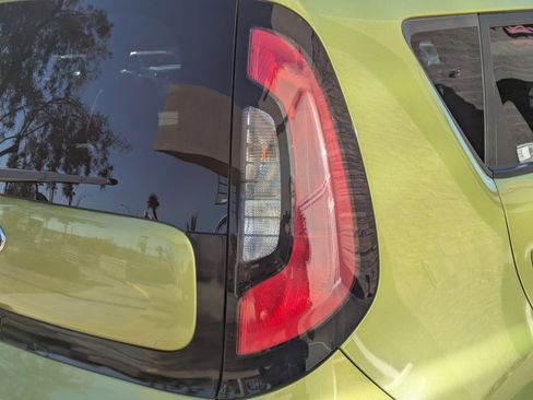 Used 2019 Kia Soul image 11