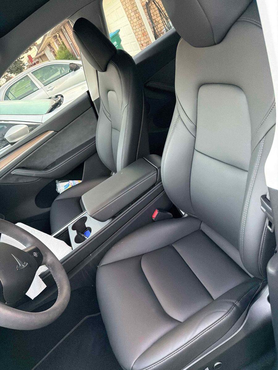 Used 2024 Tesla Model Y Long Range AWD/4WD image 4