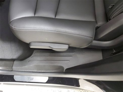 Used 2022 Cadillac XT6 Luxury image 14