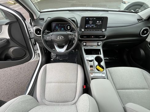 Certified 2023 Hyundai Kona SE image 11