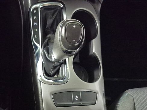 Used 2017 Chevrolet Cruze LT w/ Convenience Package FWD image 17